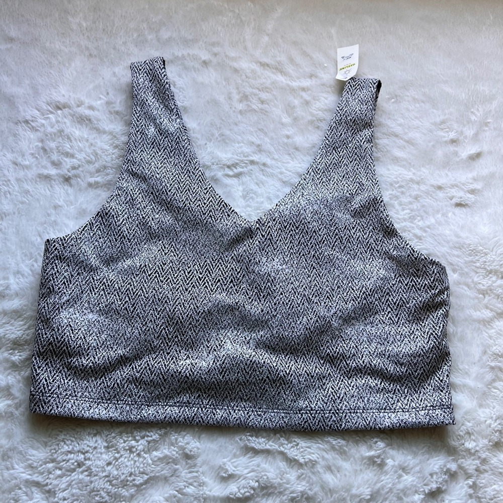 OFFLINE by Aerie Recharge Sports Bra Black White Chevron Zig Zag Large 1088-073